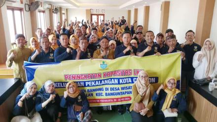 Peningkatan Kapasitas LKK Kel. Pekalangan Kota Cirebon Studi Banding di Desa Wisata Kal. Jagalan