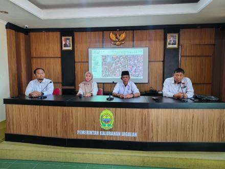 Rapat Koordinasi Pembahasan Batas Rukun Tetangga (RT) oleh Kominfo di Kalurahan Jagalan